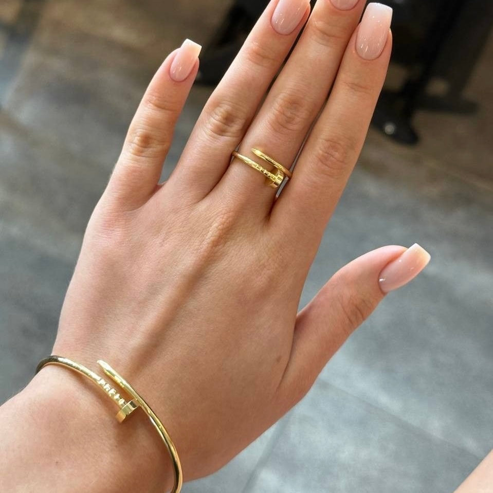 Nail Bundle