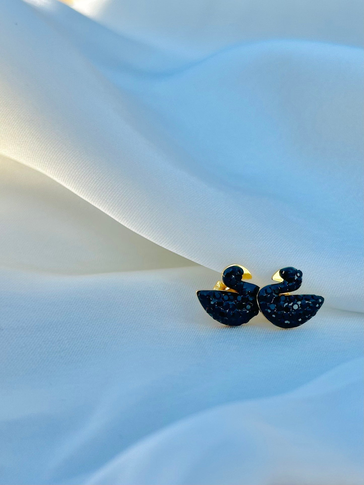 Black Swan studs