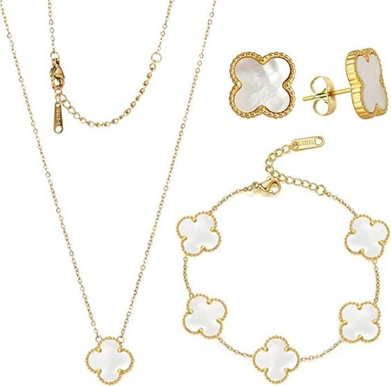 White clover set with box