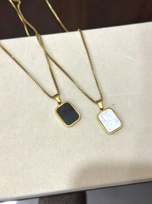 Double sided tapèid necklace