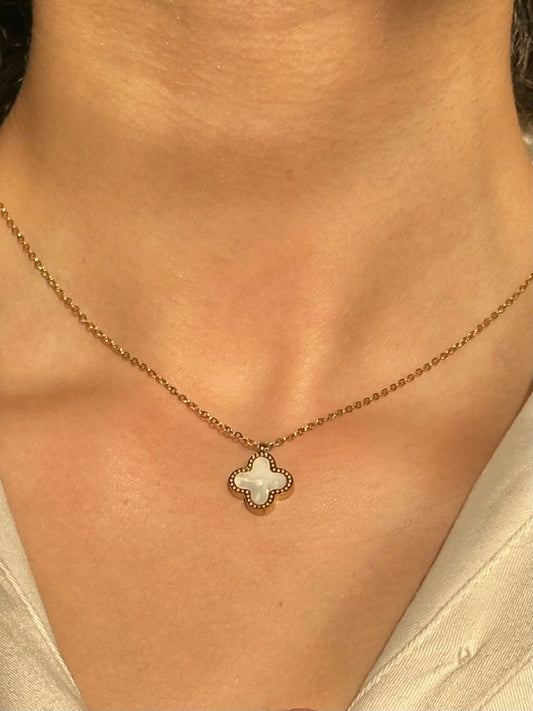 White Vancleef Clover Necklace