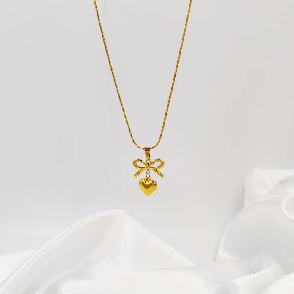 Amore Necklace