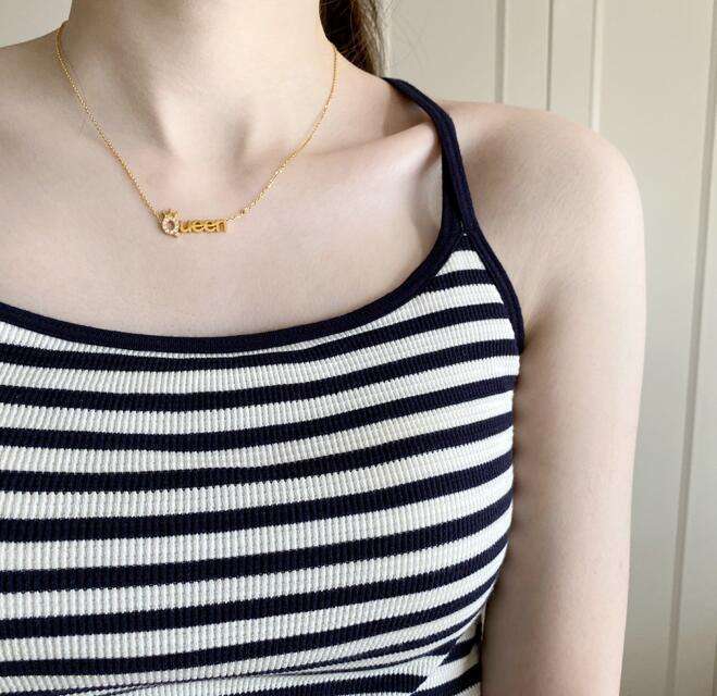 Queen neckchain