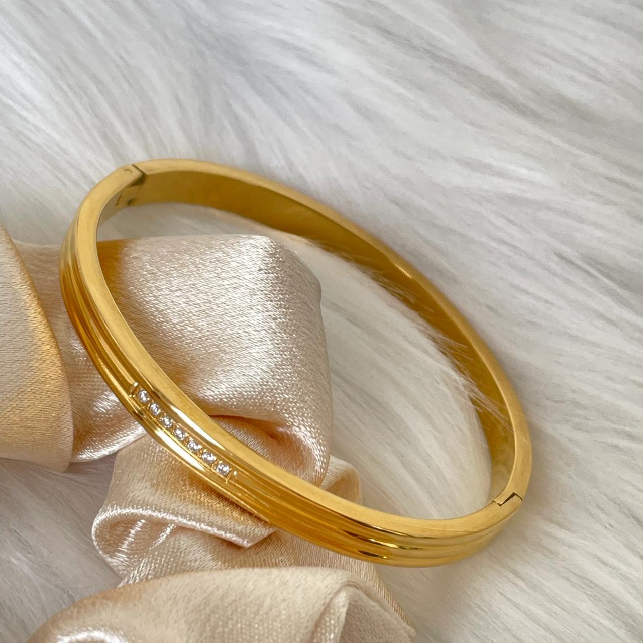 Leucie bangle