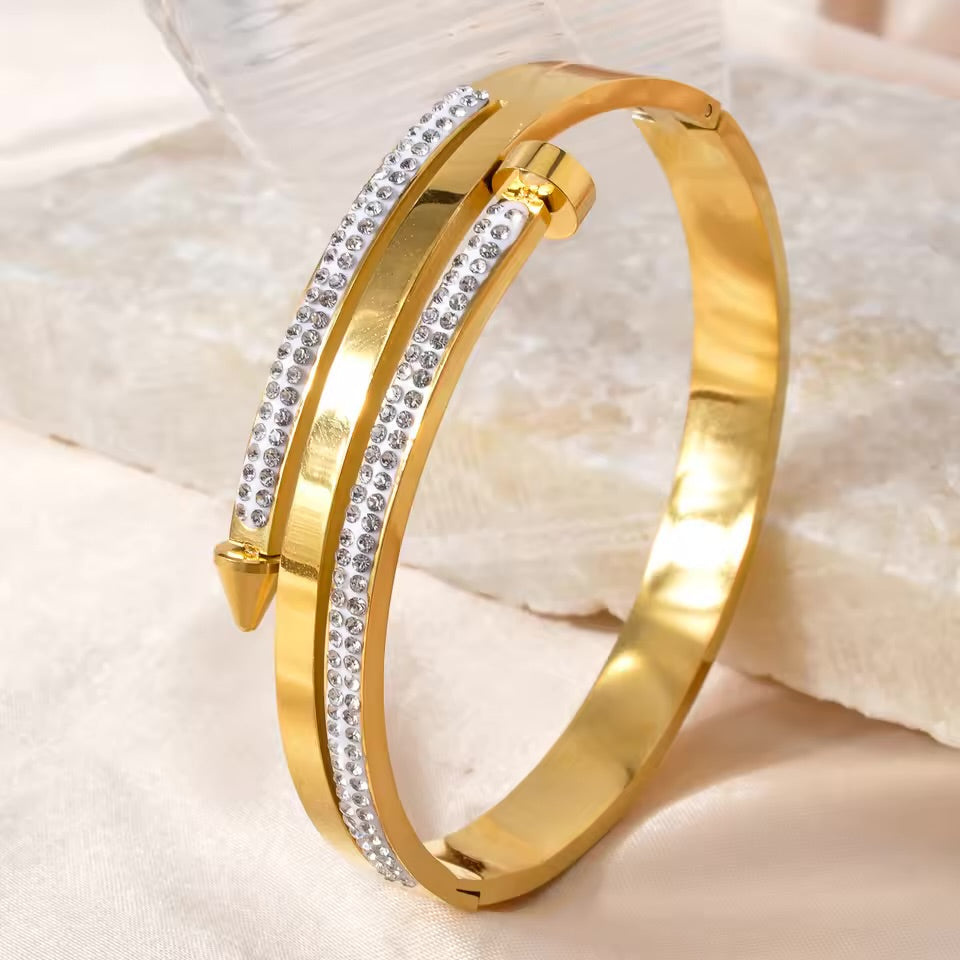 Bella Bangle