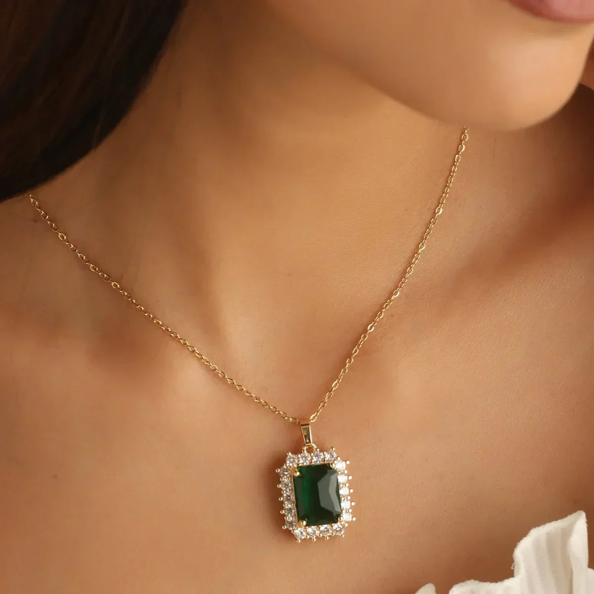 Emerald Gold Neckpiece