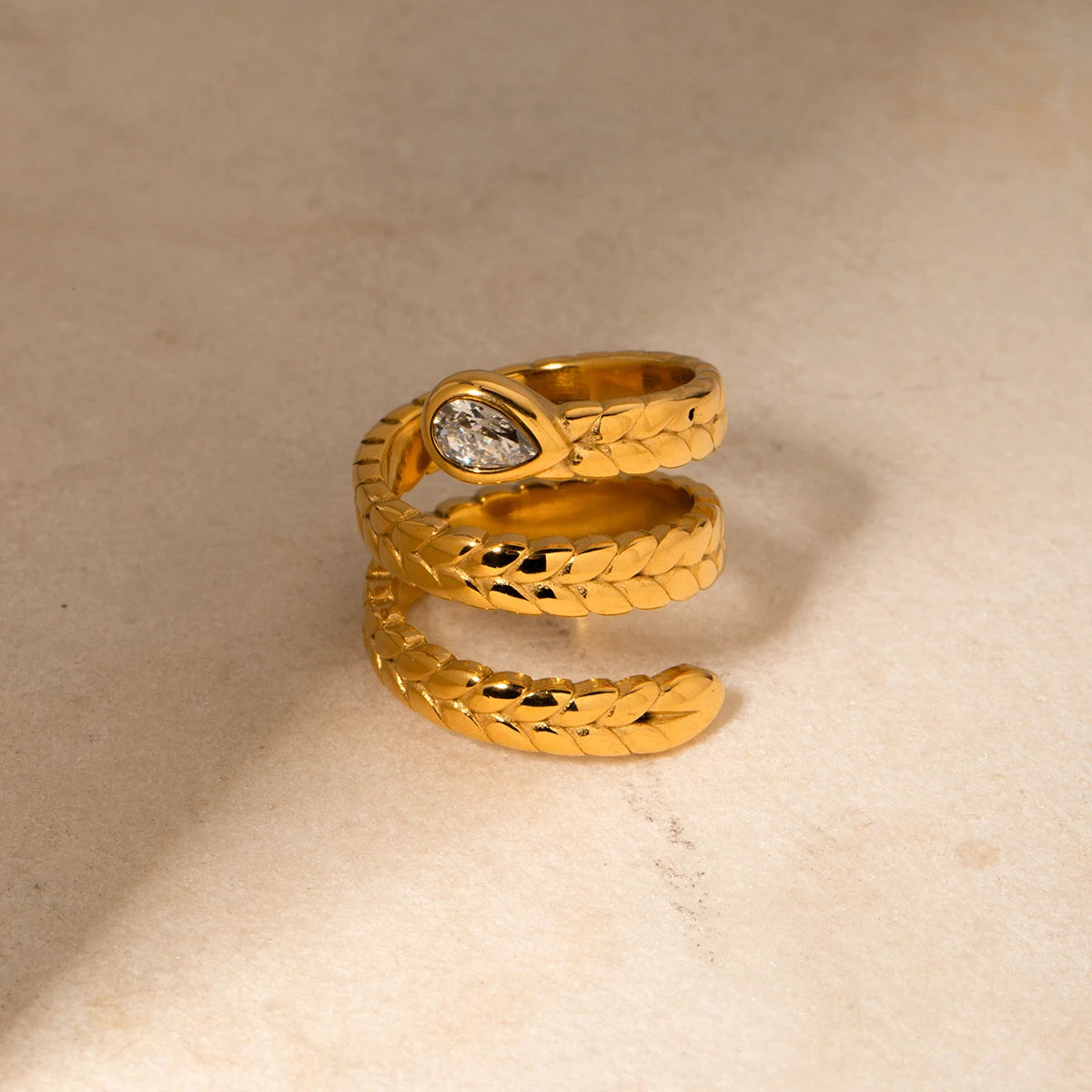 Venom ring