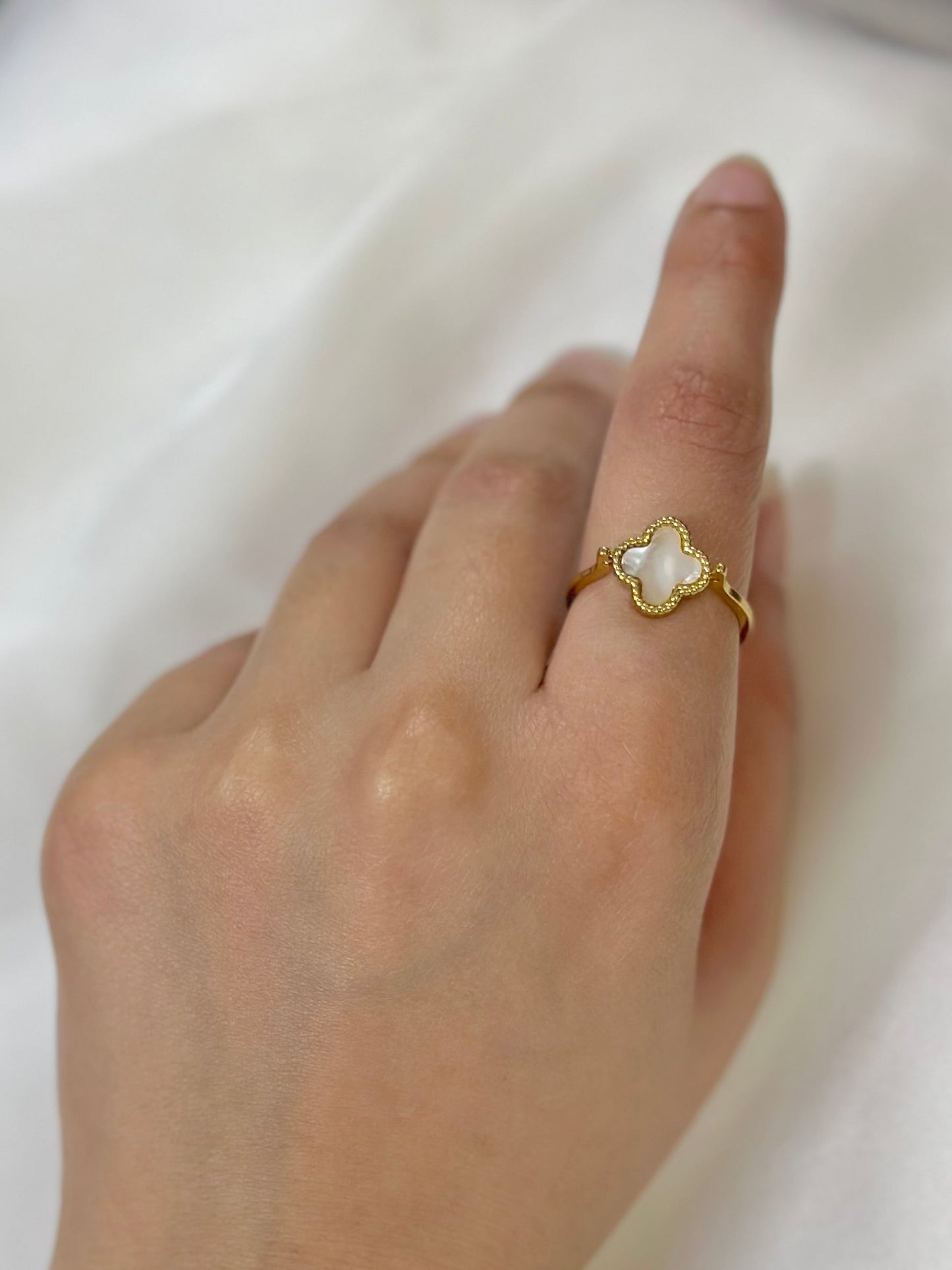 Double Sided Clover Ring