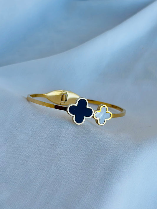 Delicate Dual Clover Motif Bangle