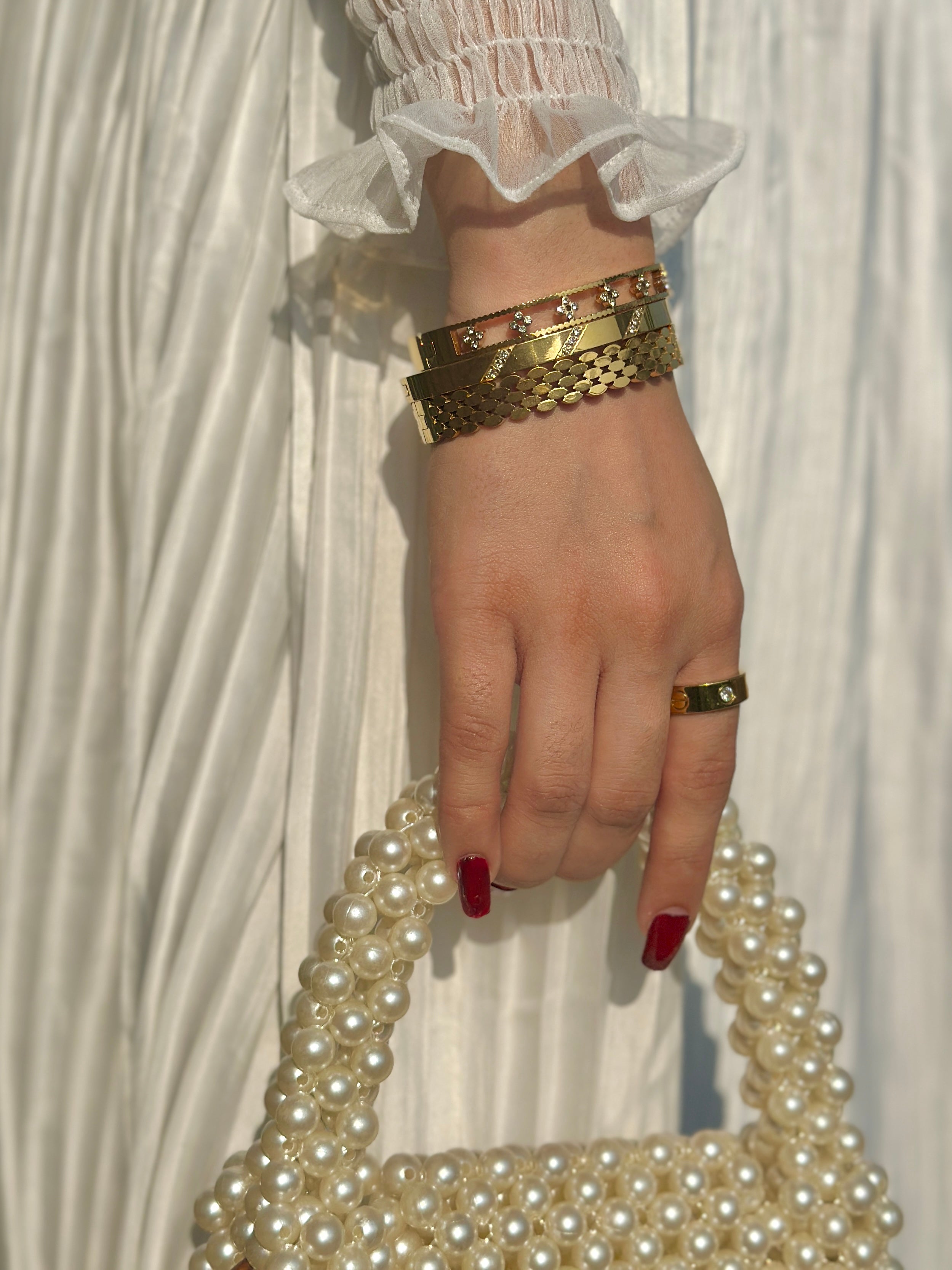Fiora Bangle-18k