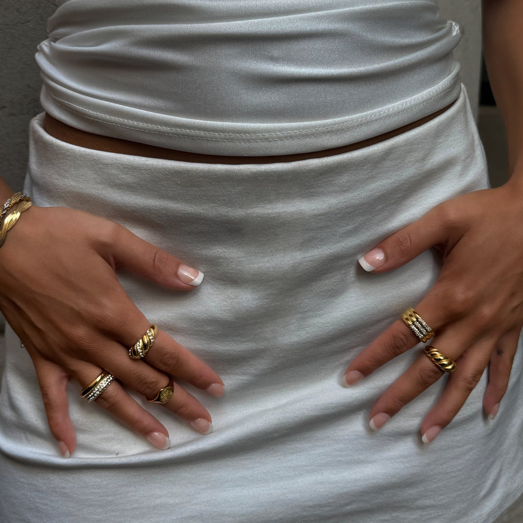 Croissant ring