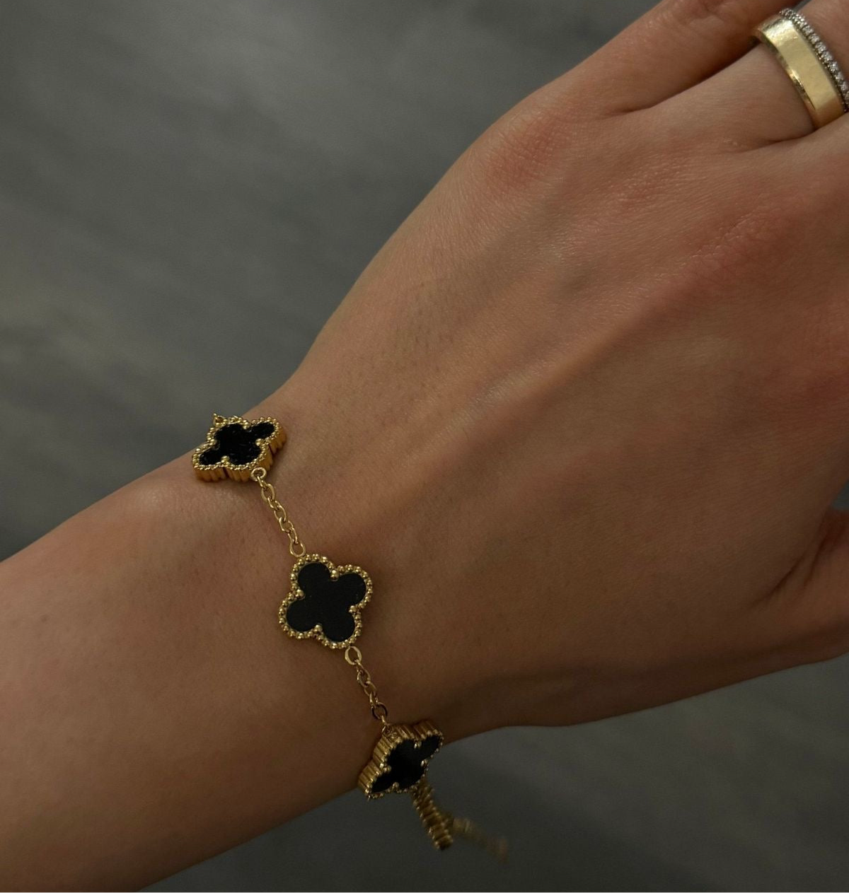 Black Clover 5 motifs bracelet