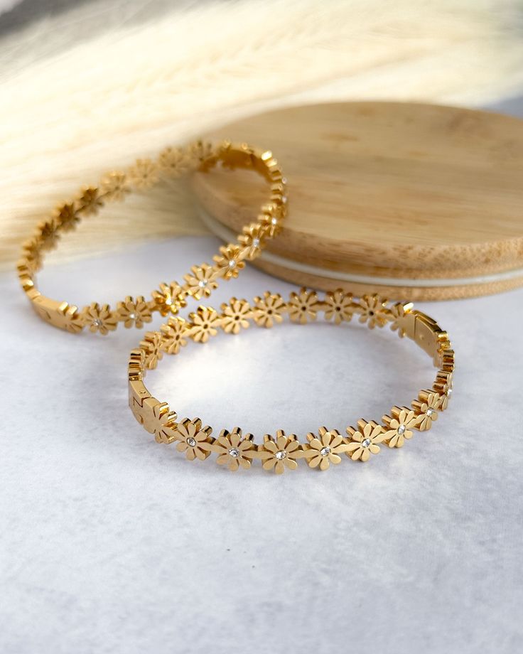 Flora bangle