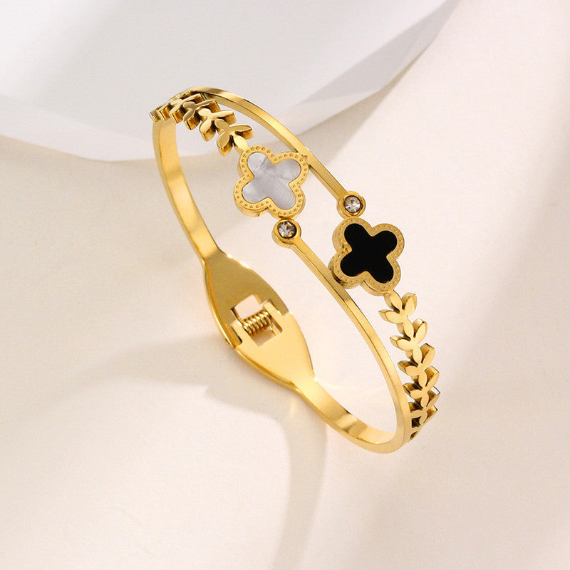 Yarine bangle 18k