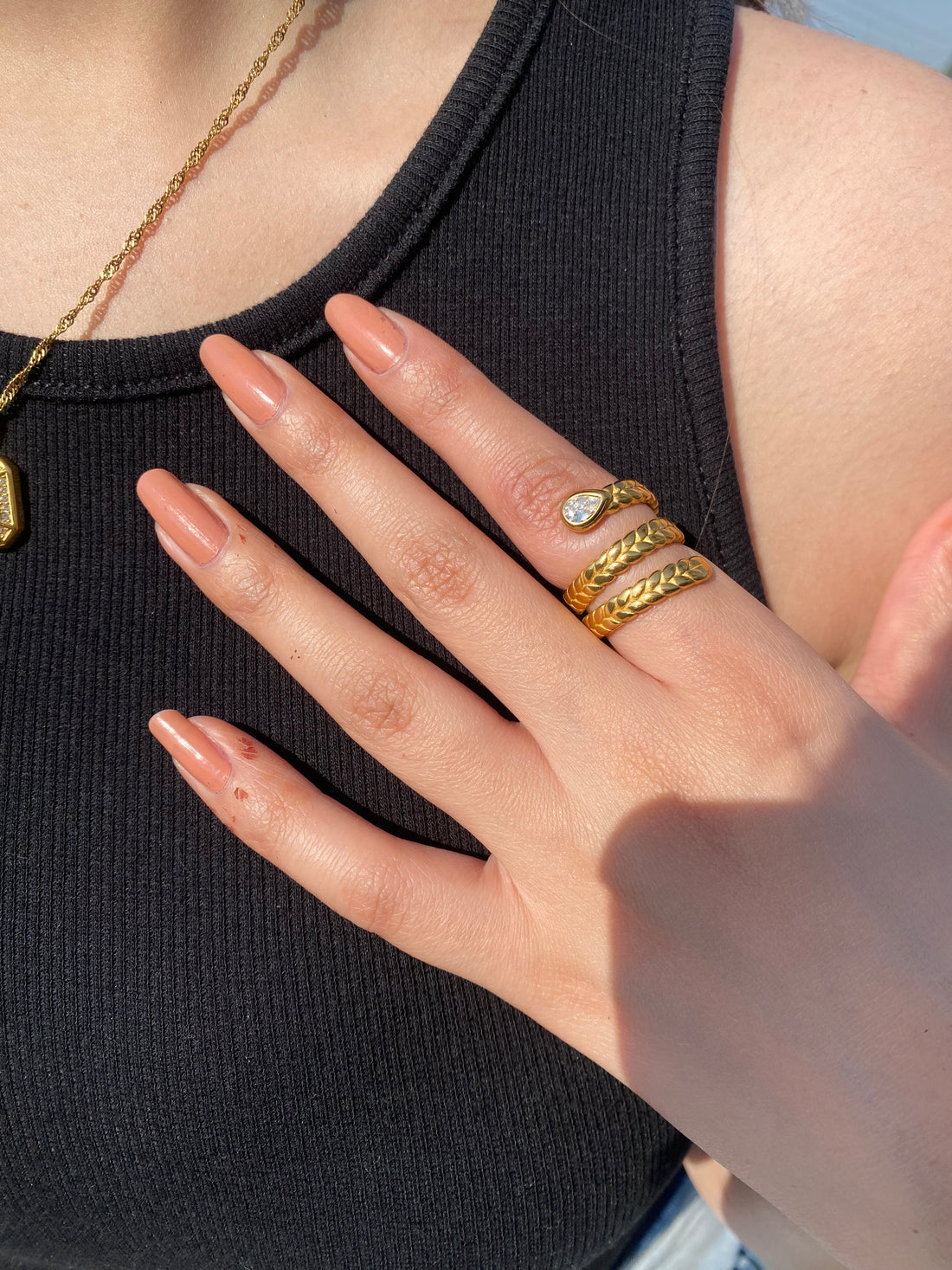 Venom ring
