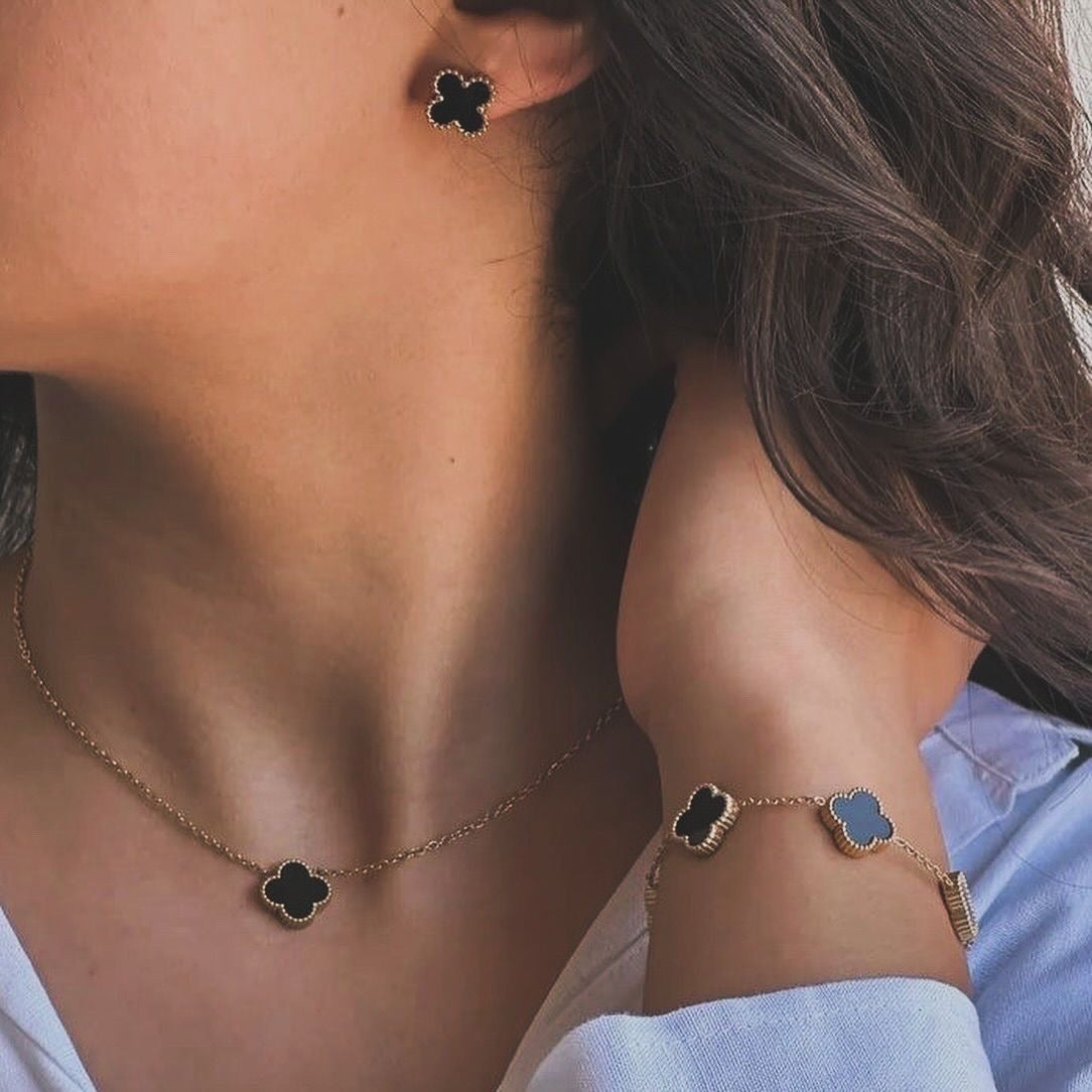 B-Clove bracelet