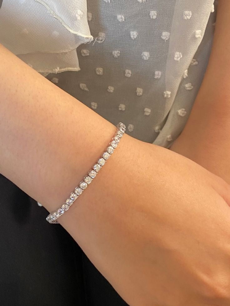 Macro tennis bracelet