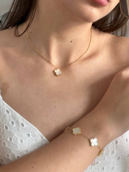 White clover set with box