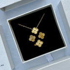 Lustre clover ring