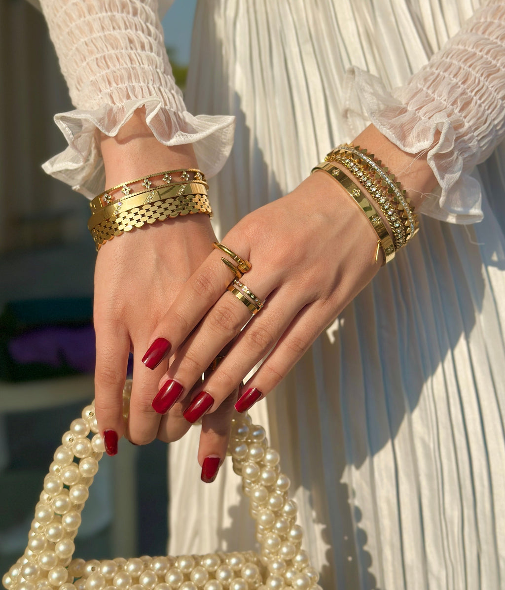 Fiora Bangle-18k