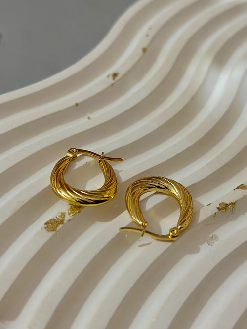 Aurelia Hoops