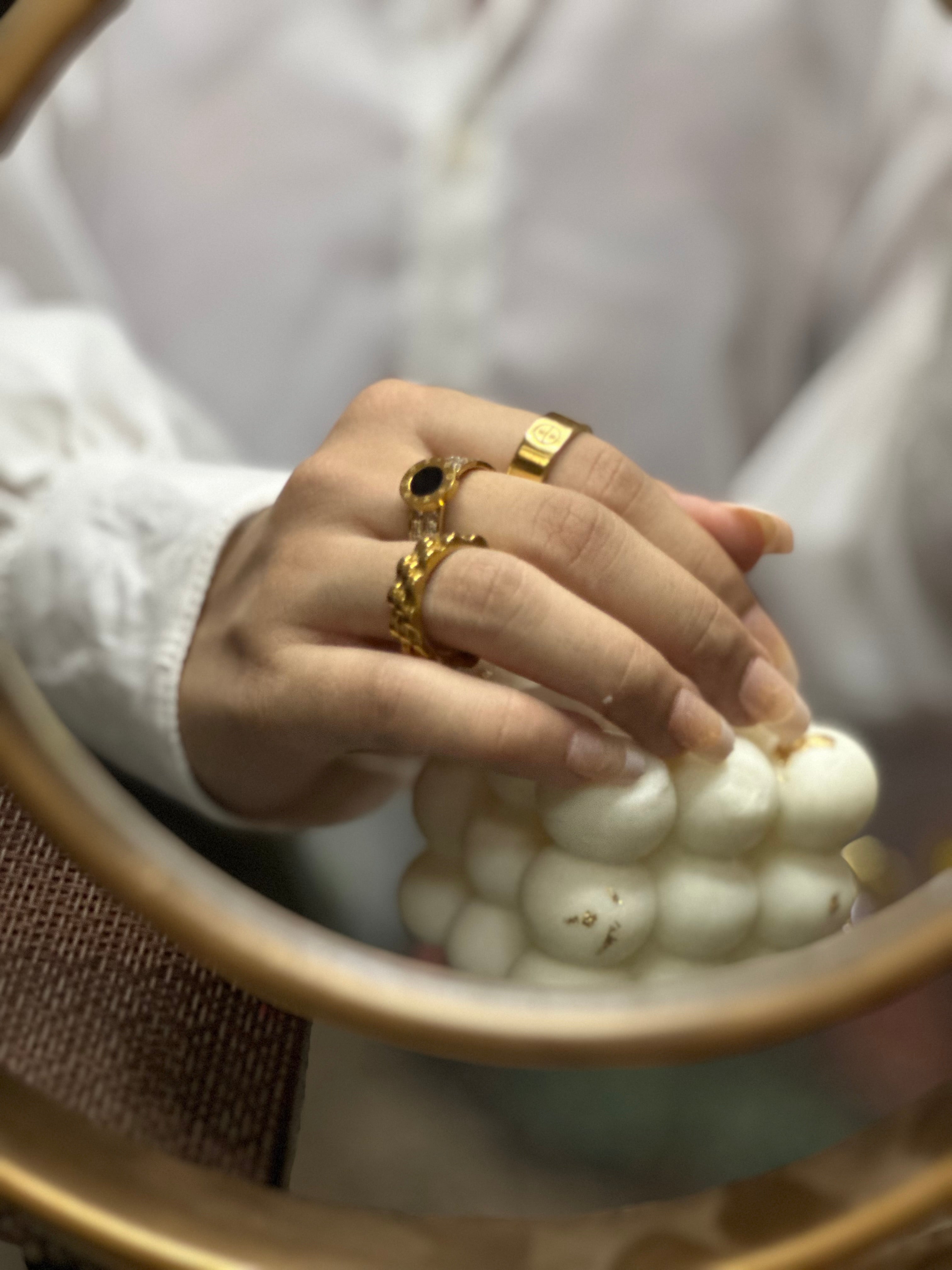 Twisted Band Ring
