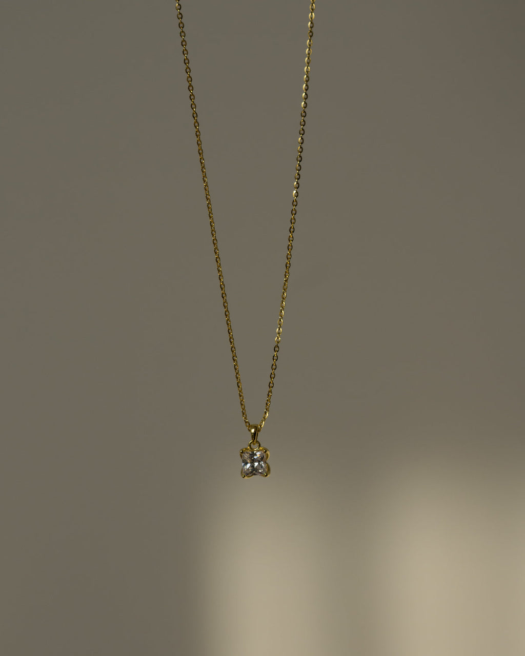 Welt necklace