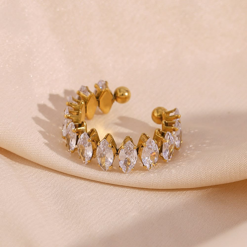 Diágony ring