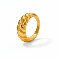 Croissant ring