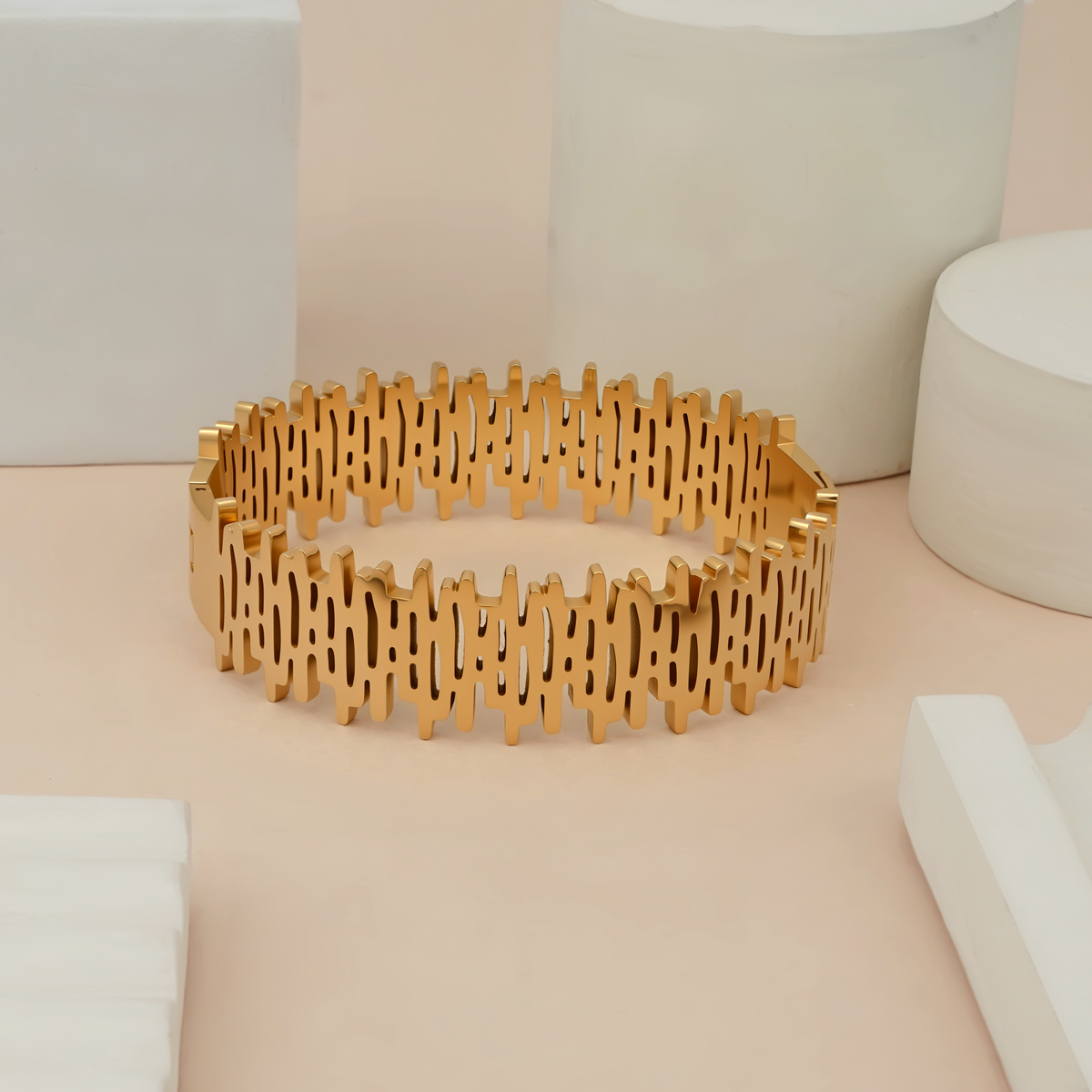Cliff bangle
