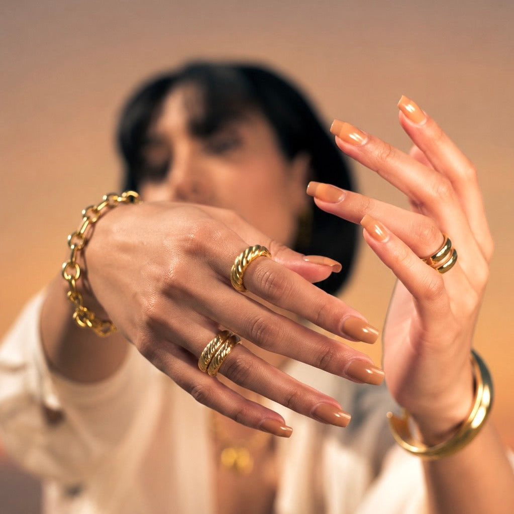 Croissant ring