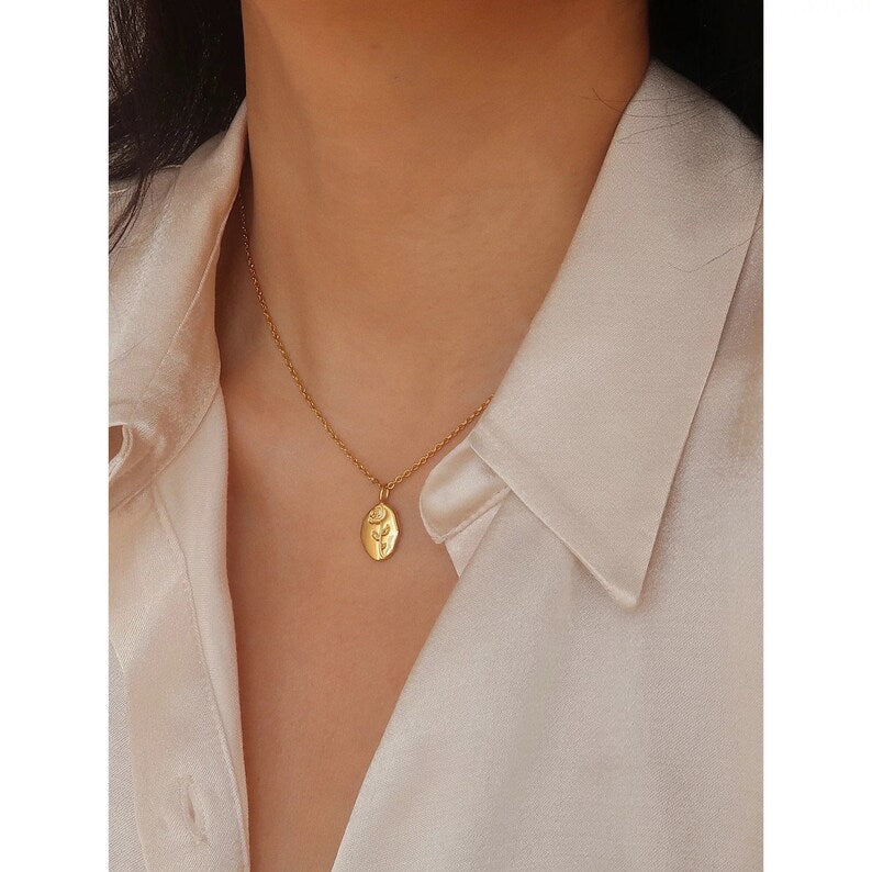 Boxite necklace