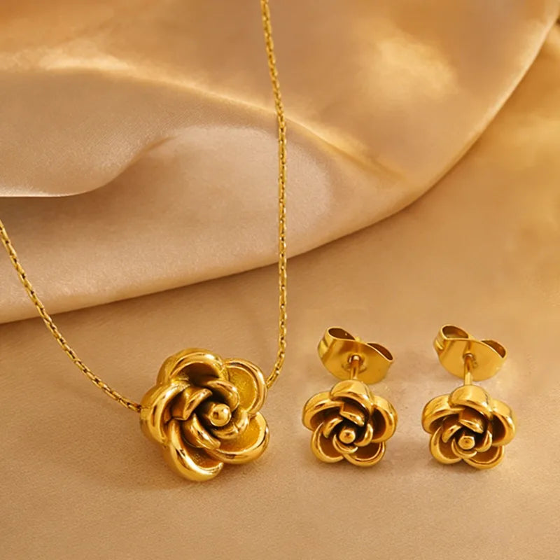 Tulip studs
