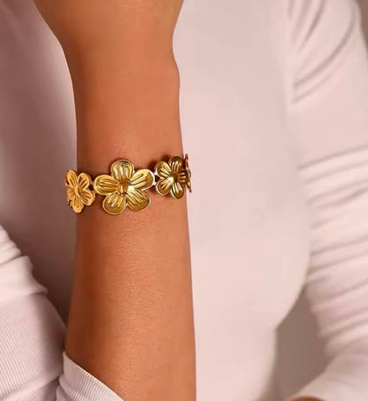 Garland wrist cuff-18k