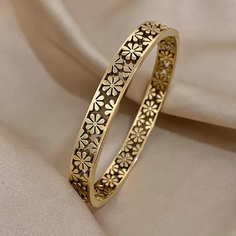Charizma bangle