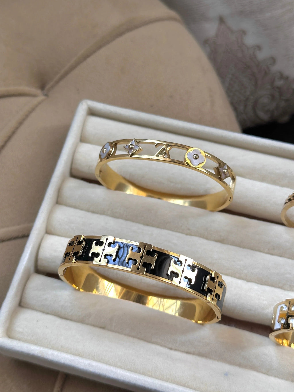 Trivya bangle