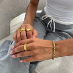 Croissant ring