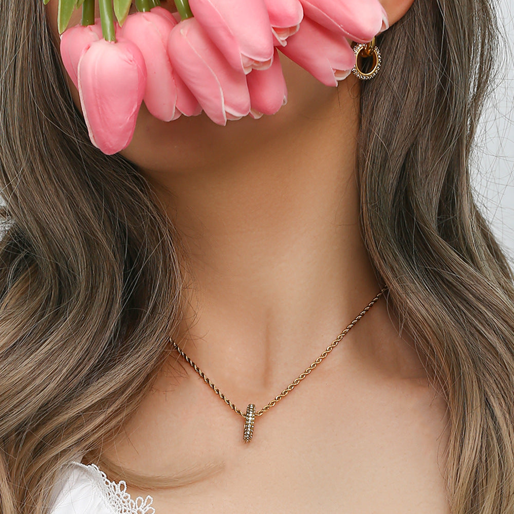 Lyra necklace