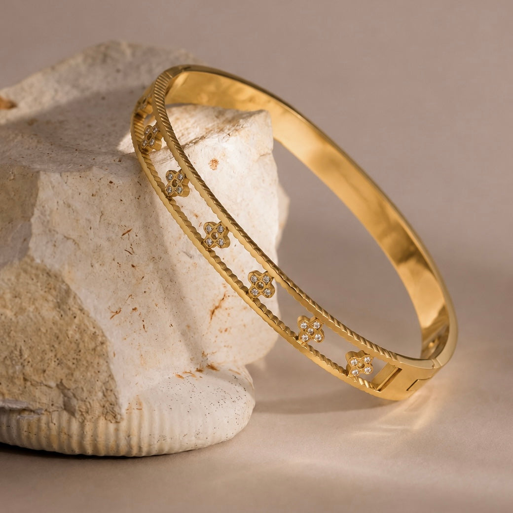 Fiora Bangle-18k