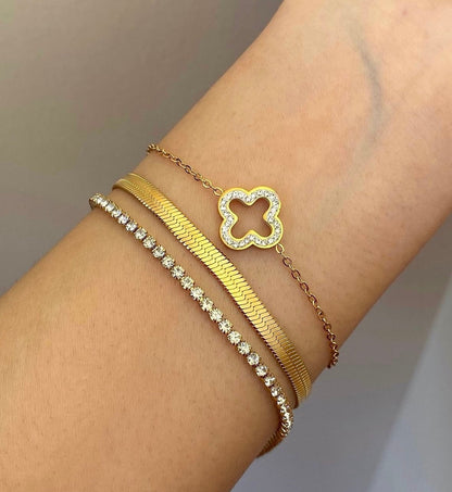 Diamónd Hollow Clover Bracelet