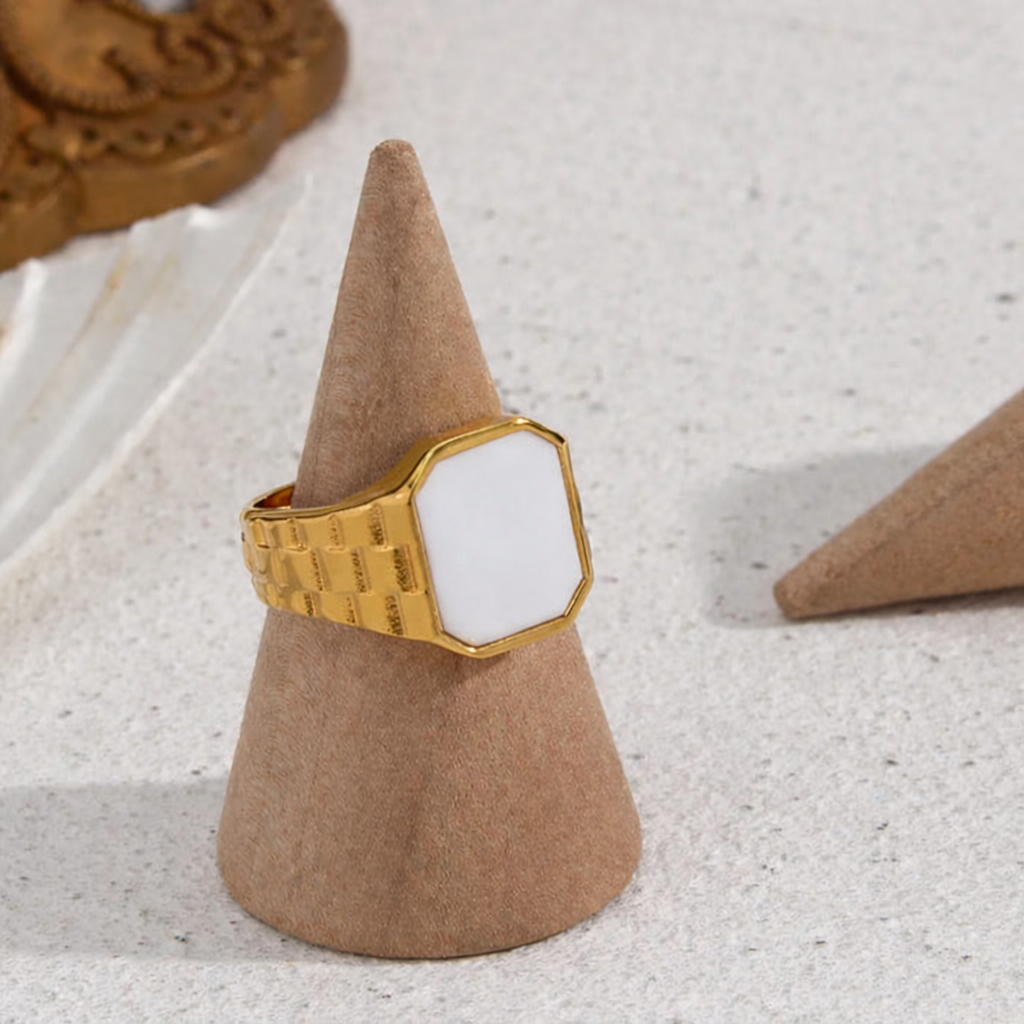 Roman ring