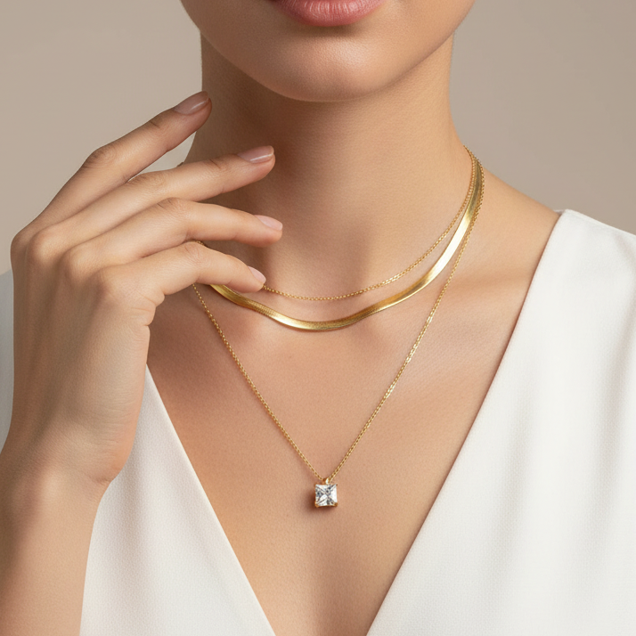 Welt necklace