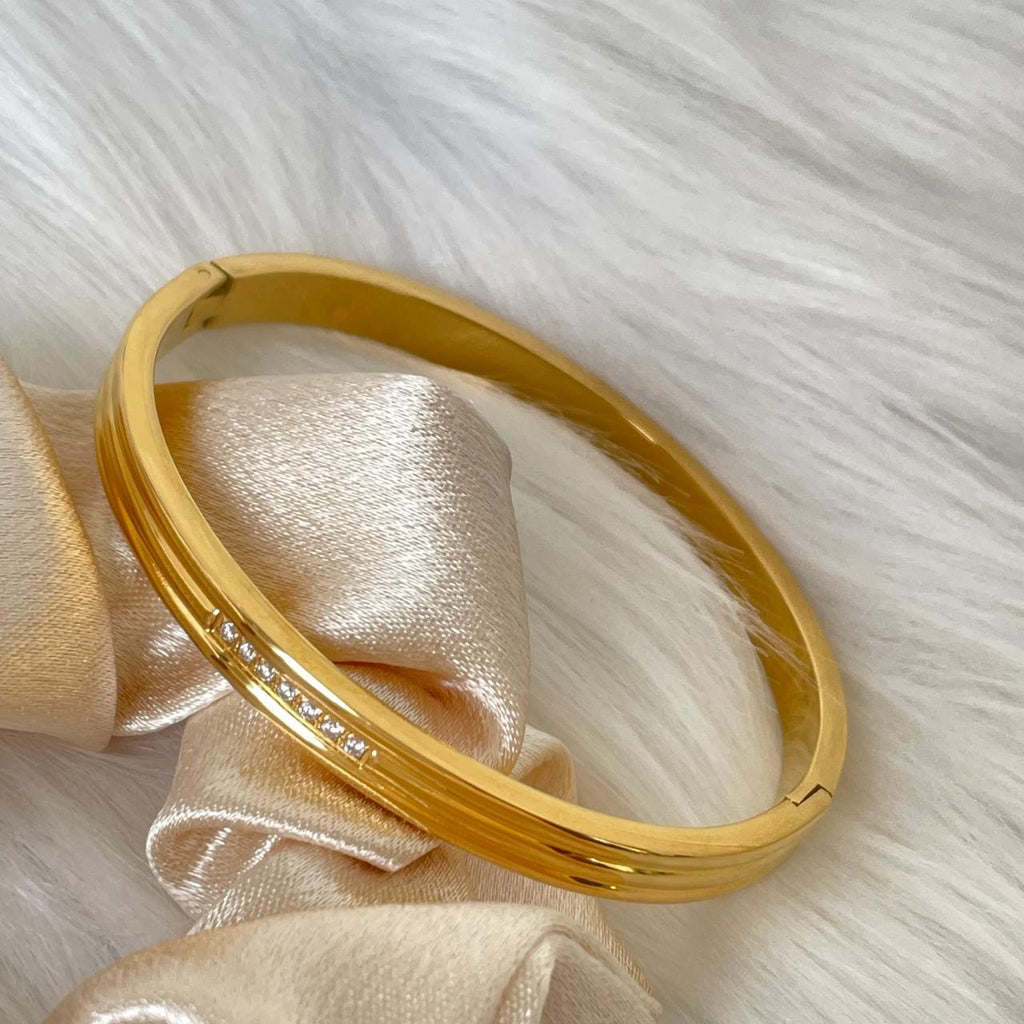 Leucie bangle