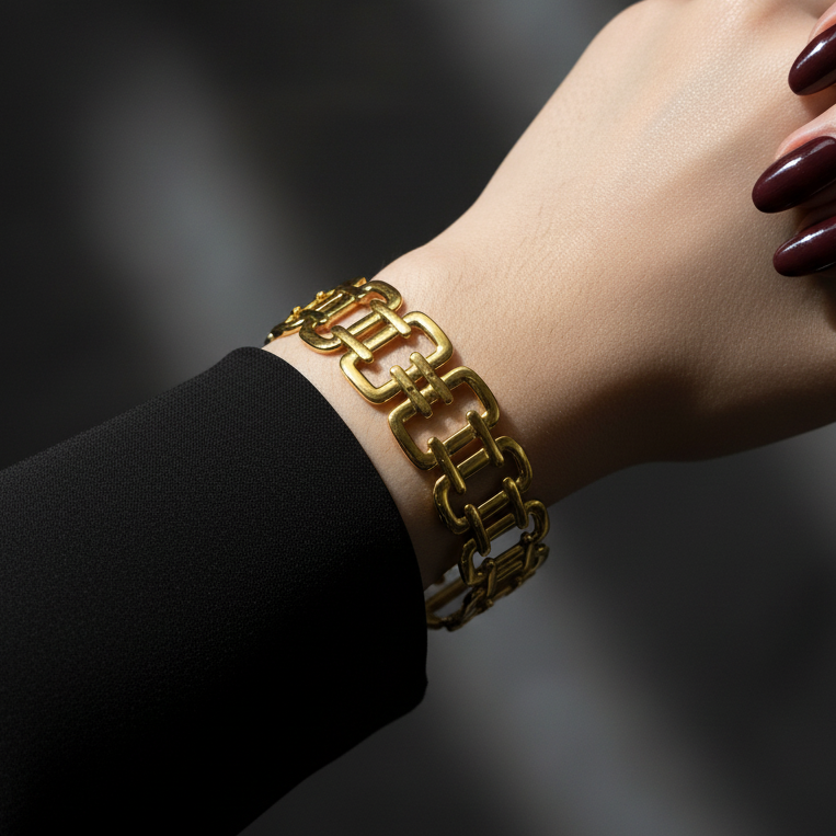 Gold Chain Bangle - Professional Model